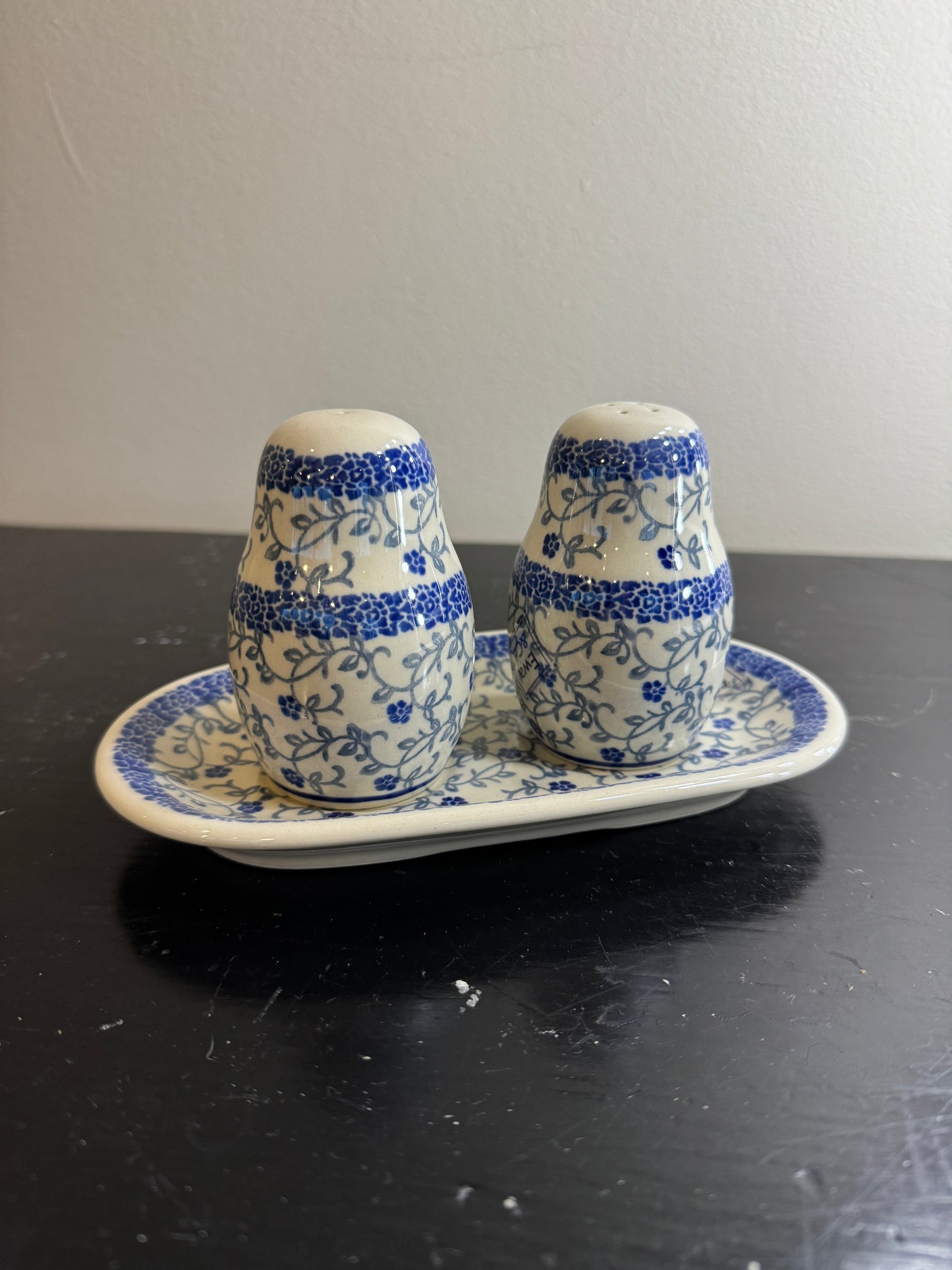 Salt og pipardós, sett - Bláar blómur